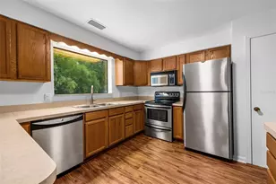 3716 SW 6th Pl, Gainesville, FL 32607 - Photo 10