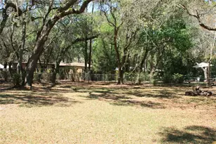 106 SW 38th St, Gainesville, FL 32607 - Photo 2
