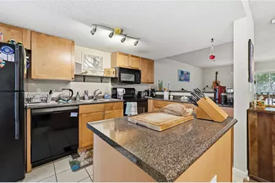 1810 NW 23rd Boulevard #Bldg 5, 211, Gainesville, FL 32605 - Photo 4