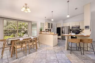 818 NW 202nd St, Newberry, FL 32669 - Photo 6