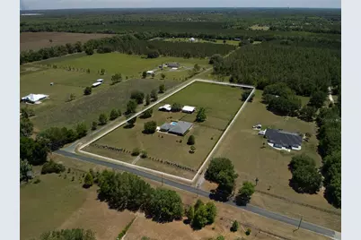 23053 NW 142nd Avenue, High Springs, FL 32643 - Photo 2