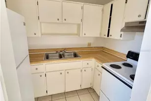 914 SW 8th Ave, Gainesville, FL 32601 - Photo 8