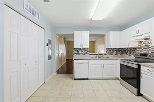 2348 SW 42nd Dr, Gainesville, FL 32607 - Photo 12