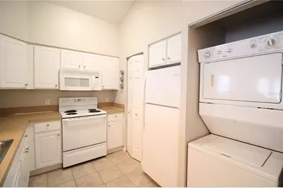 9158 SW 51st Road #J303, Gainesville, FL 32608 - Photo 6