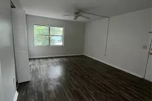 615 SW 11th Ln, Gainesville, FL 32601 - Photo 4