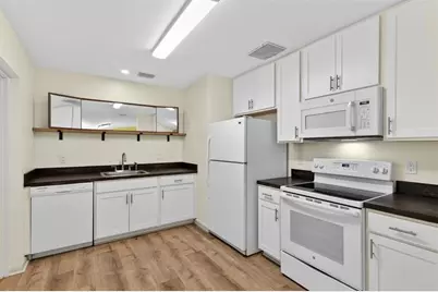 1302 NE 14th Terrace, Gainesville, FL 32601 - Photo 6