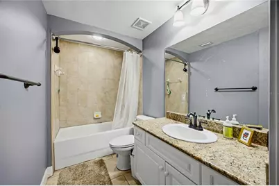 325 NW 14th Street #307, Gainesville, FL 32603 - Photo 16