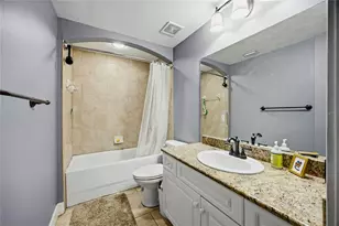 325 NW 14th St, Gainesville, FL 32603 - Photo 16