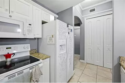 325 NW 14th Street #307, Gainesville, FL 32603 - Photo 8