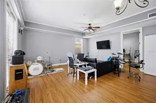325 NW 14th St, Gainesville, FL 32603 - Photo 16
