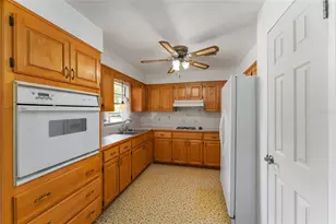 415 SE Adams St, High Springs, FL 32643 - Photo 16