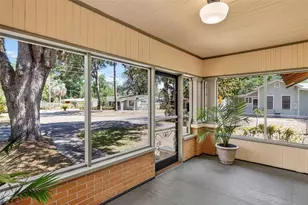 616 NE 7th St, Gainesville, FL 32601 - Photo 2
