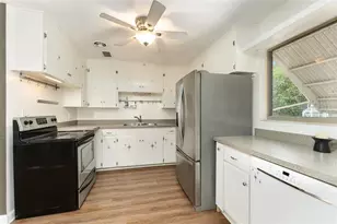 2214 NE 7th Ter, Gainesville, FL 32609 - Photo 6