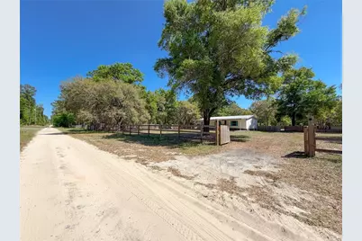 9590 NE 78th Lane, Bronson, FL 32621 - Photo 2