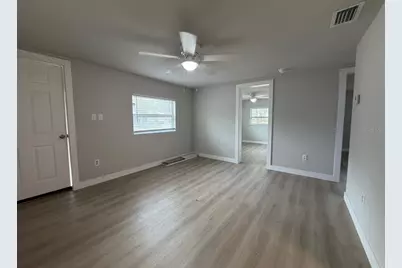 2109 SE 45th Terrace, Gainesville, FL 32641 - Photo 2