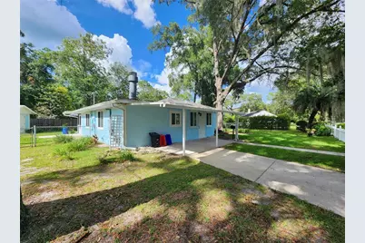 1014 NE 10th Place, Gainesville, FL 32601 - Photo 2