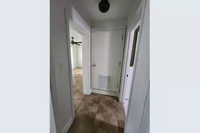 1014 NE 10th Place, Gainesville, FL 32601 - Photo 40