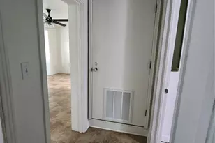 1014 NE 10th Pl, Gainesville, FL 32601 - Photo 40