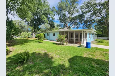 1014 NE 10th Place, Gainesville, FL 32601 - Photo 6