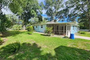 1014 NE 10th Pl, Gainesville, FL 32601 - Photo 6