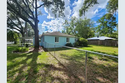 1014 NE 10th Place, Gainesville, FL 32601 - Photo 4