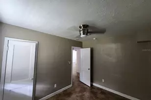 1014 NE 10th Pl, Gainesville, FL 32601 - Photo 38