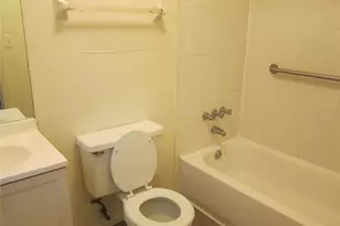 7012 SW 6th Pl, Gainesville, FL 32607 - Photo 8