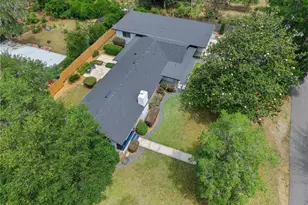 2002 NW 11th Rd, Gainesville, FL 32605 - Photo 6