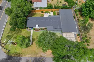 2002 NW 11th Rd, Gainesville, FL 32605 - Photo 4