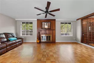 2002 NW 11th Rd, Gainesville, FL 32605 - Photo 12