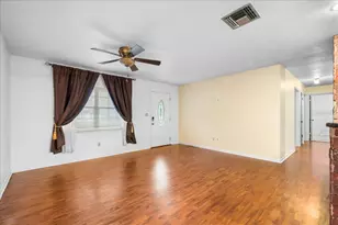 6205 NW 26th Ter, Gainesville, FL 32653 - Photo 4