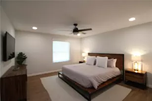 3745 SW 6th Pl, Gainesville, FL 32607 - Photo 18