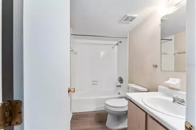 2360 SW Archer Road #607, Gainesville, FL 32608 - Photo 14