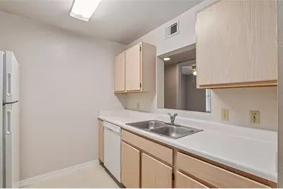 2360 SW Archer Road #607, Gainesville, FL 32608 - Photo 16