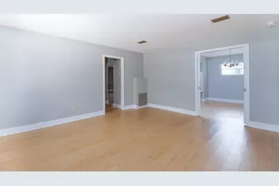 703 NE 6th Place, Gainesville, FL 32601 - Photo 20
