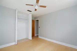 703 NE 6th Pl, Gainesville, FL 32601 - Photo 22