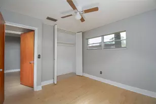 703 NE 6th Pl, Gainesville, FL 32601 - Photo 30
