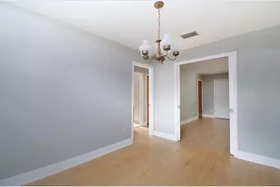703 NE 6th Place, Gainesville, FL 32601 - Photo 16