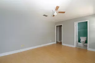 703 NE 6th Pl, Gainesville, FL 32601 - Photo 26