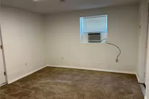 39029 Kirkland Dr, Zephyrhills, FL 33542 - Photo 8