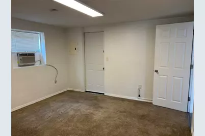 39029 1/2 Kirkland Drive, Zephyrhills, FL 33542 - Photo 16