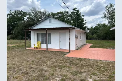 39029 1/2 Kirkland Drive, Zephyrhills, FL 33542 - Photo 2