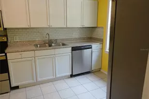 1334 NE 1st Ave, Gainesville, FL 32641 - Photo 6