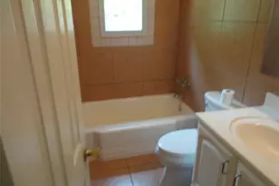 1334 NE 1st Ave, Gainesville, FL 32641 - Photo 12