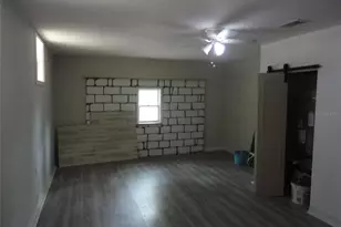 1334 NE 1st Ave, Gainesville, FL 32641 - Photo 4
