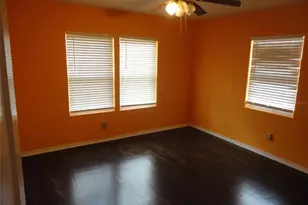 1334 NE 1st Ave, Gainesville, FL 32641 - Photo 10