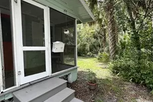 725 NE 5th Ave, Gainesville, FL 32601 - Photo 6