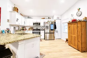 10541 S Drew Bryant Cir, Floral City, FL 34436 - Photo 6
