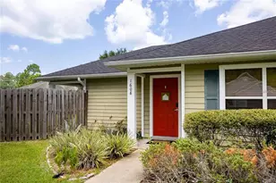 1608 NE 45th Pl, Gainesville, FL 32609 - Photo 8