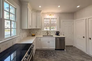 417 SW 10th St, Gainesville, FL 32601 - Photo 14